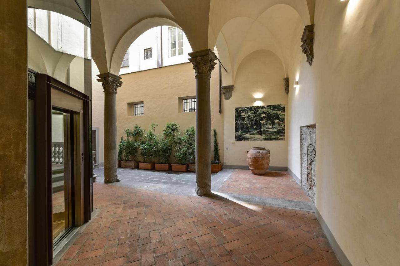 Raffaello Apartment With Fireplace In Oltrarno Florence Exterior photo